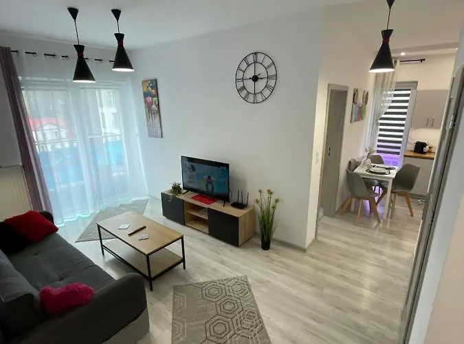 Nowoczesny Komfortowy Kustronia Z Garazem Balkonem Wanna ביילסקו-ביאלה